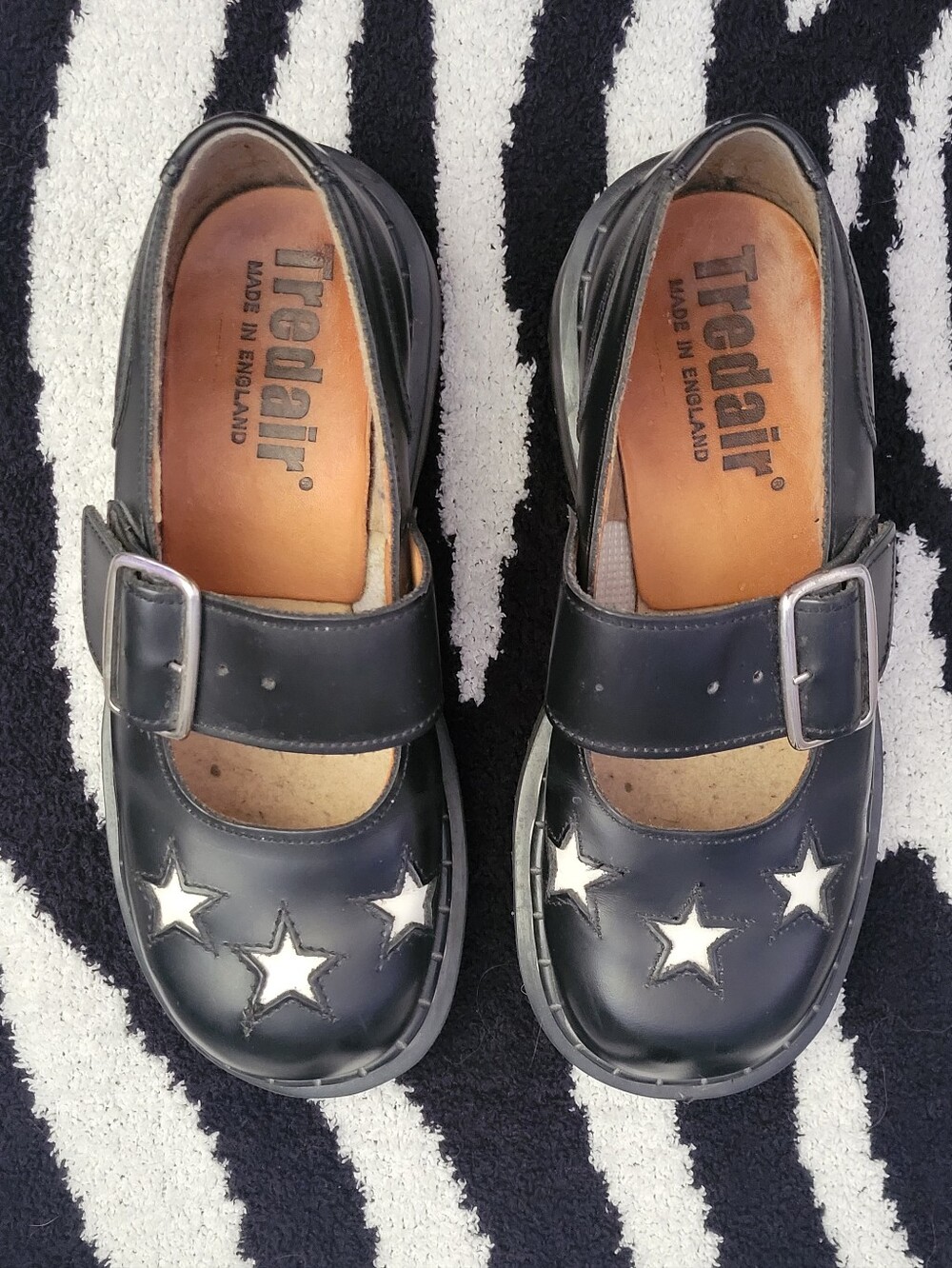 *RARE!* VINTAGE 90s Tredair Black Leather Mary Jane White Star Cutout, UK3/US5